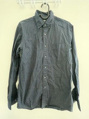 Uniqlo Men's Navy Button-Down Shirt (XS)